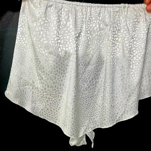 Flowy silk white tube top